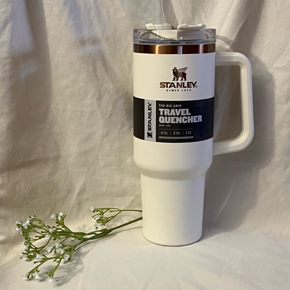 Stanley White Magnolia Travel Quencher Tumbler